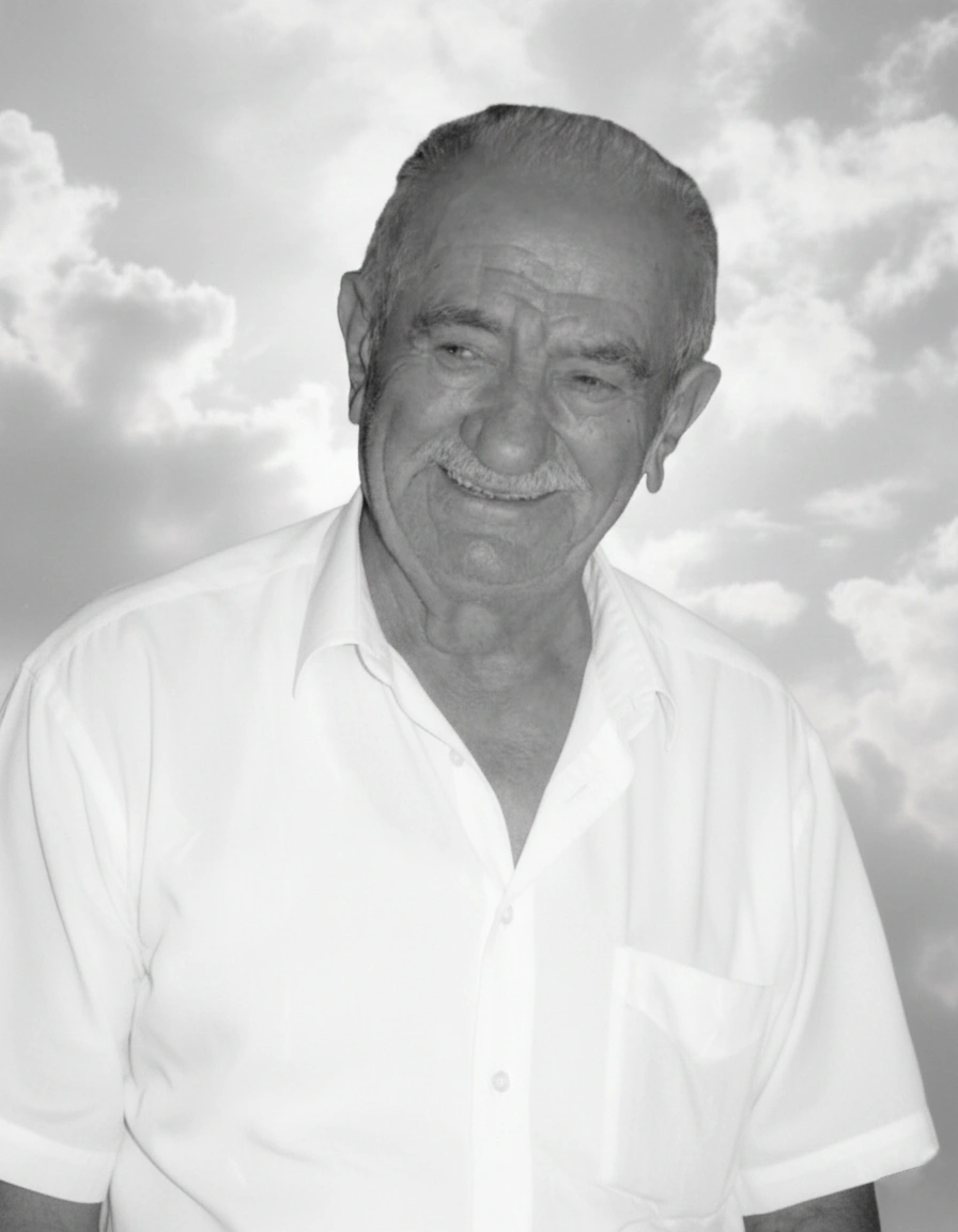 Θεοχάρης Καζαντζίδης